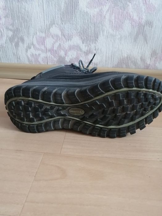 Кроссовки зимние