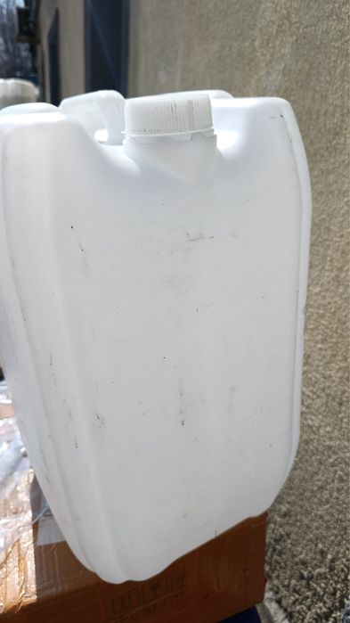 Канистры 30л с крышками б/у
