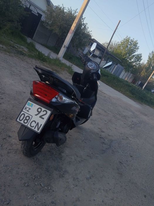 Продам скутер 290к