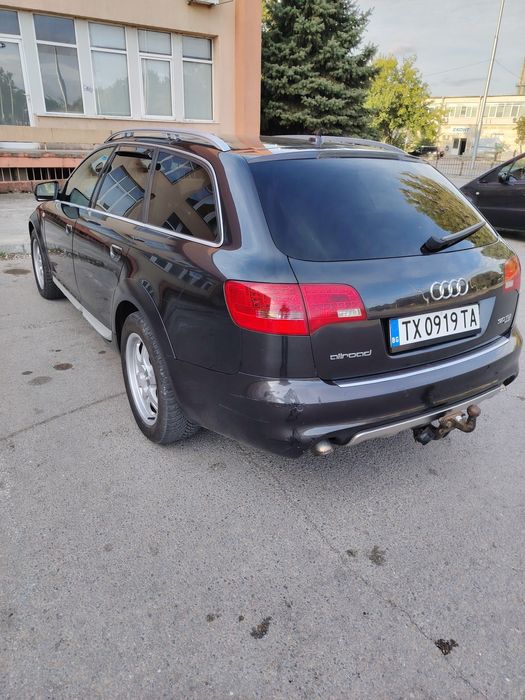 Audi A6 allroad, Десен волан