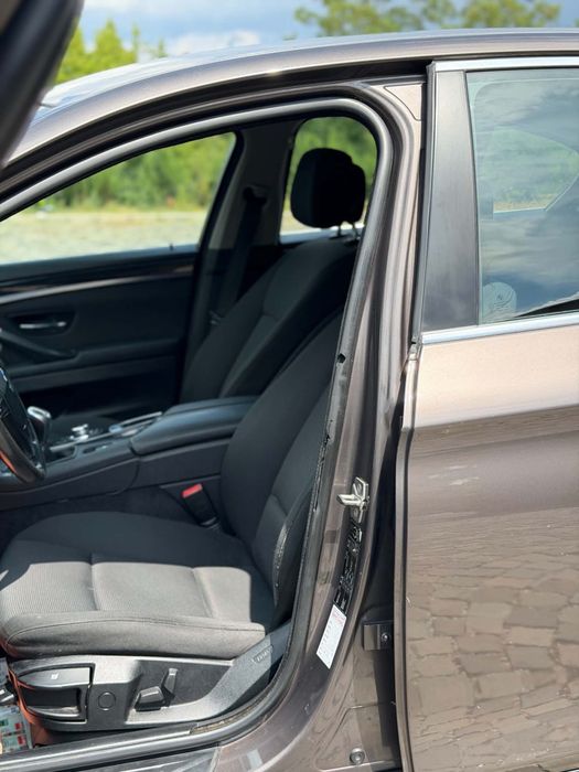 BMW 5 Series 2011 — imagine 5