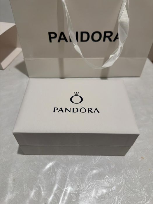 pandora.