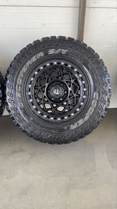 Vand Set Jante OFF ROAD Cu Anvelope COOPER DISCOVERER STT