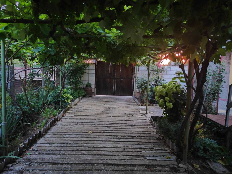 Двуетажна самостоятелна къща село Мадара, обл. Шумен