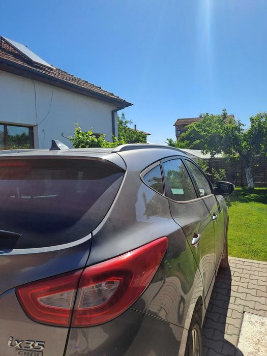 Първи собственик Продава Hundai IX35 2.0 4x4 дизел автоматик – 8 750 EURO