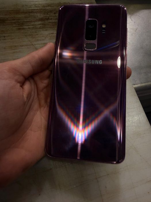 Продам Samsung s9 plus