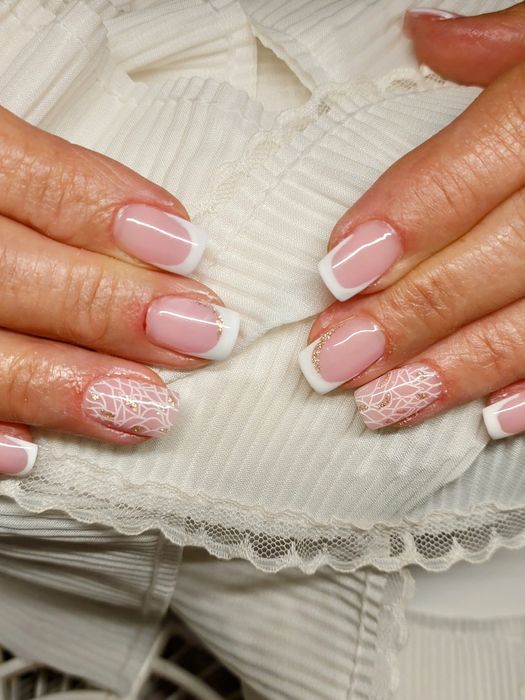 Unghii gel Câmpulung