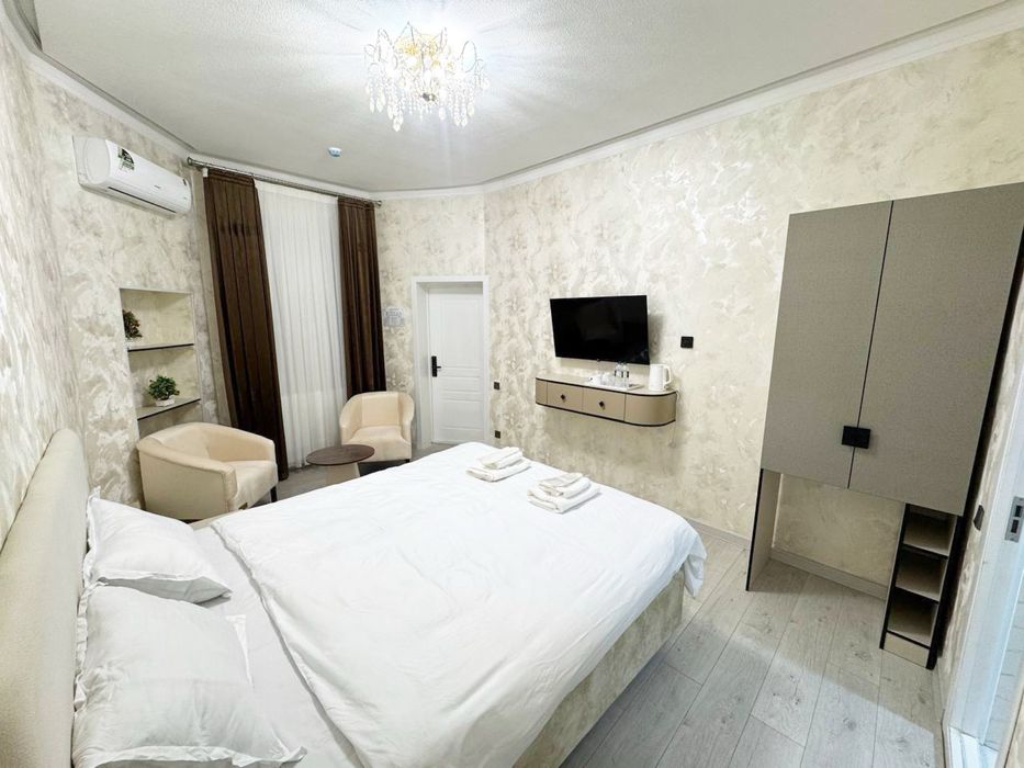 Bez zaks hote, Bez zags hotel, Без загс отель, Mehmonxona