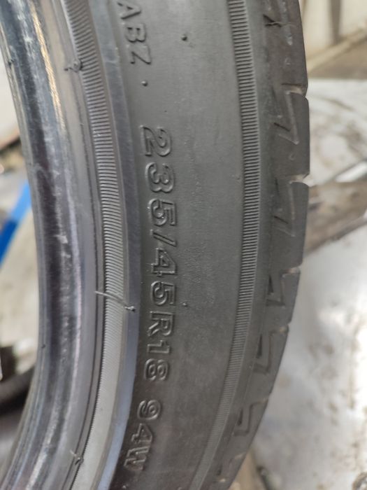 Летняя резина 235/45R18(1шт)