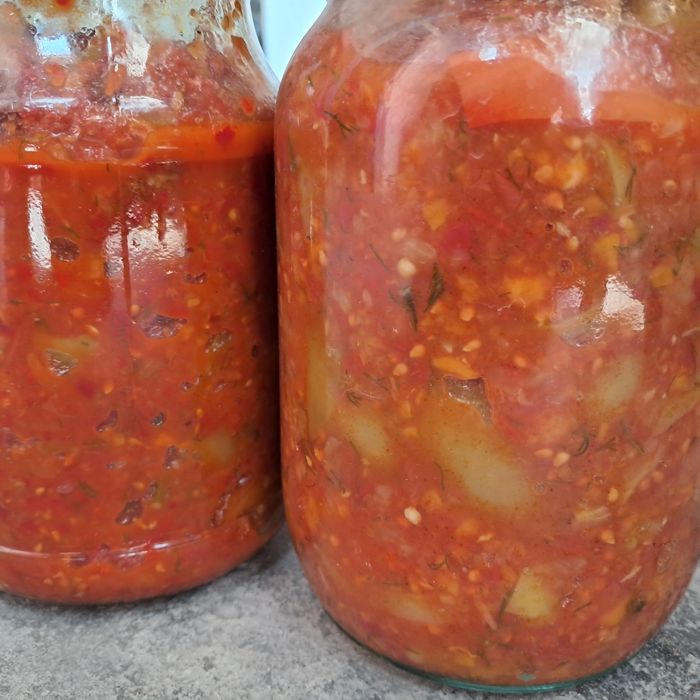 Перец маринованный и салат