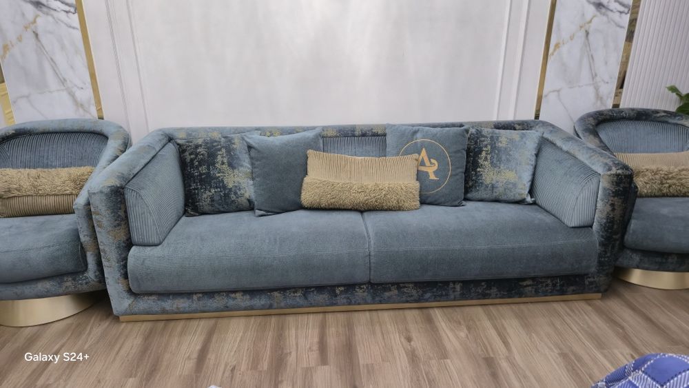 Диван с креслами