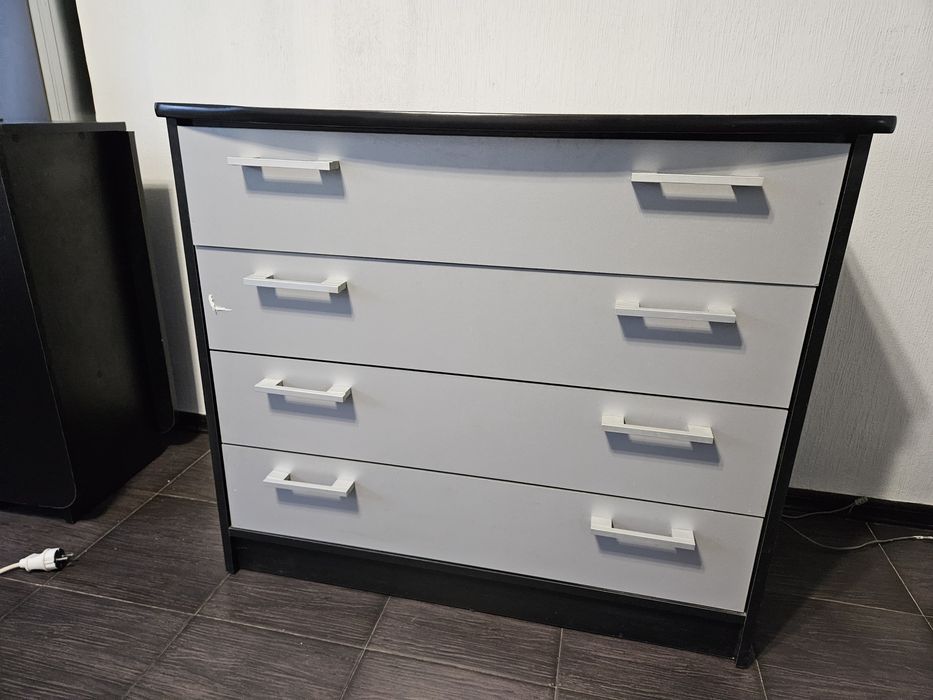 Комод и угловой шкаф за 75000 тенге