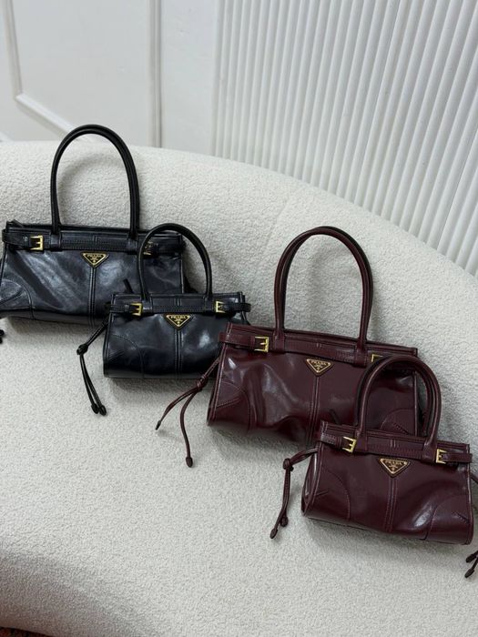 Сумка PRADA Натуральная кожа - 25000 тг