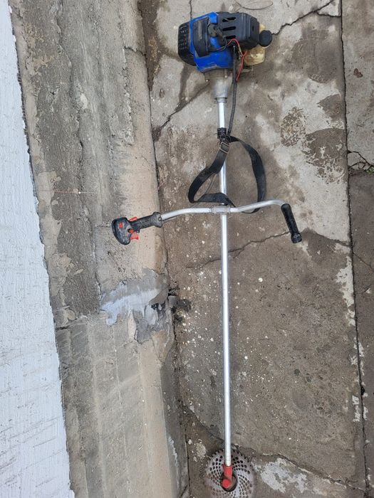 Триммер бензиновый