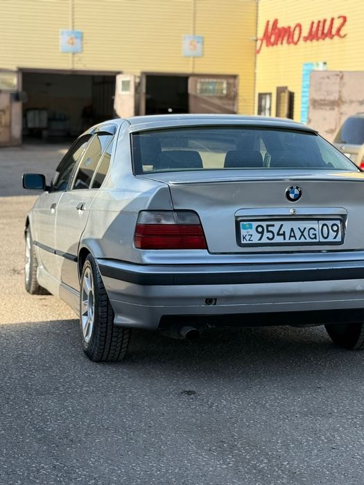 Продам срочно бмв е36