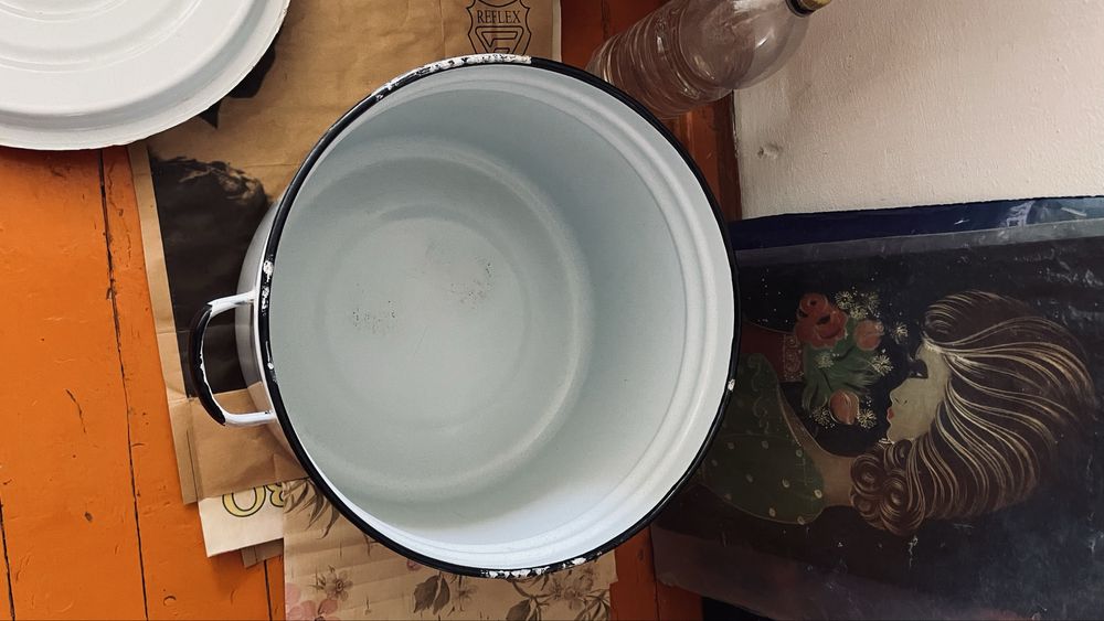 Продам кастрюлю.