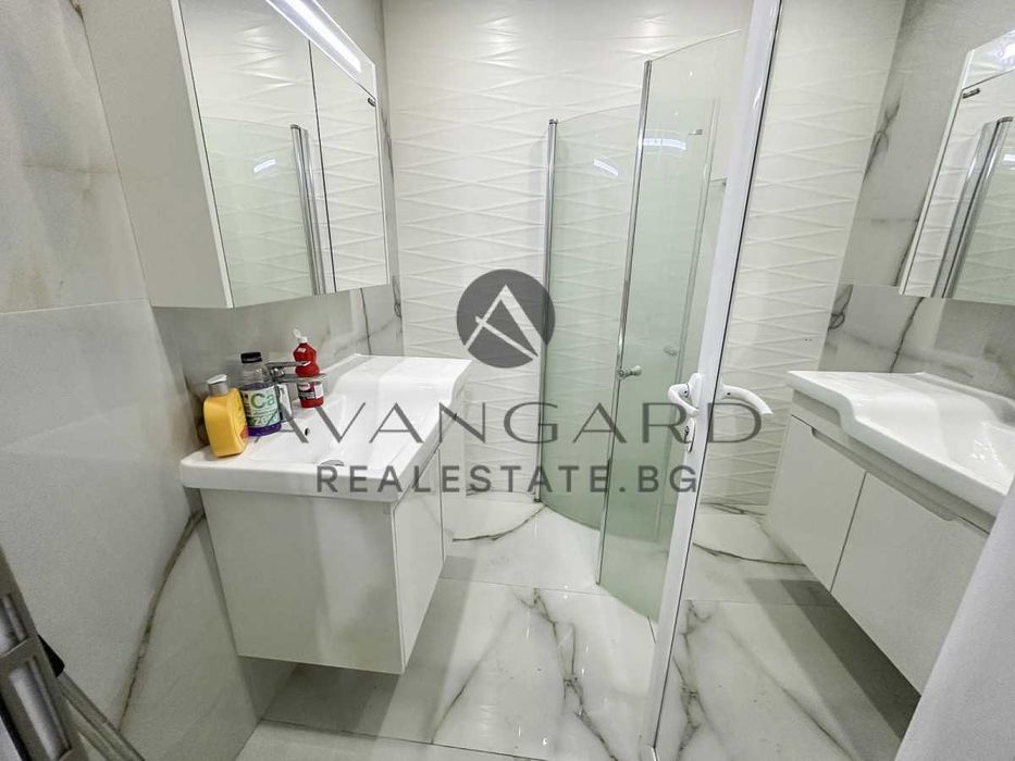 Продава се Двустаен апартамент в Пловдив, Кючук Париж - 65 кв.м за 1083 €/кв.м - Снимка #4