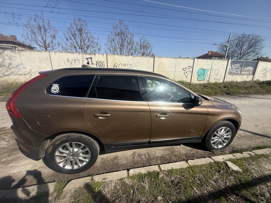 Волво XC60 2.4 D5