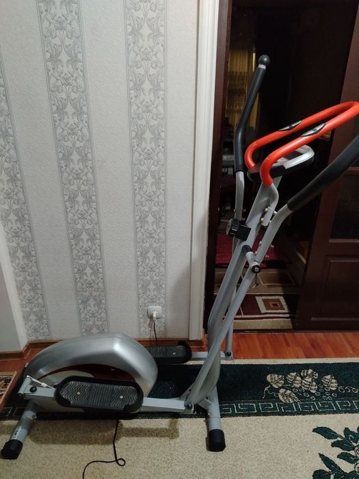 Продается беговая дорожка