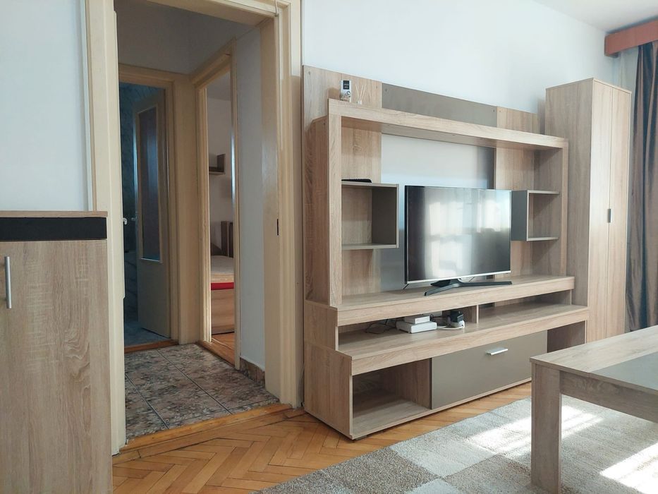Chirie Apartament 0722 721 423