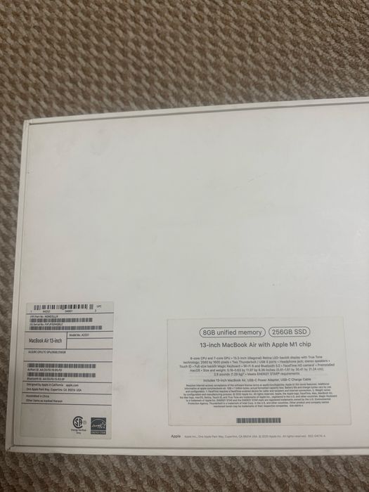 Продам MacBook Air M1 13.3 (Rose Gold)