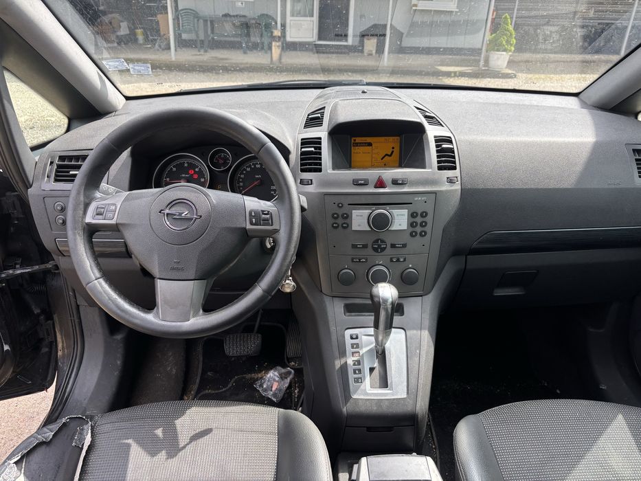 Опел Зафира 2 броя На части opel Zafira