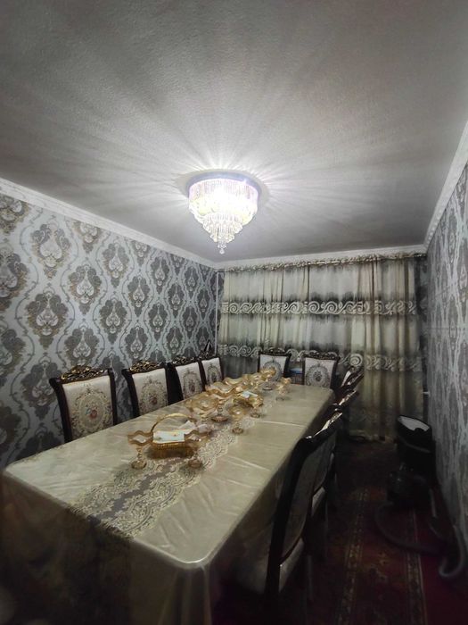 Продается 3=х ком. квартира. Поселок Улугбек.