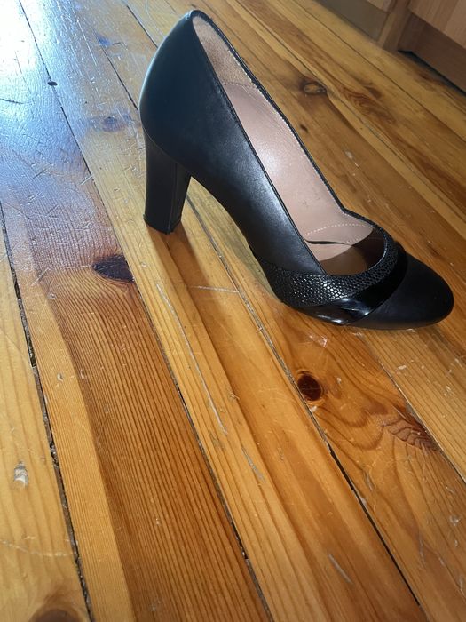 Дамски обувки на среден ток от естествена кожа