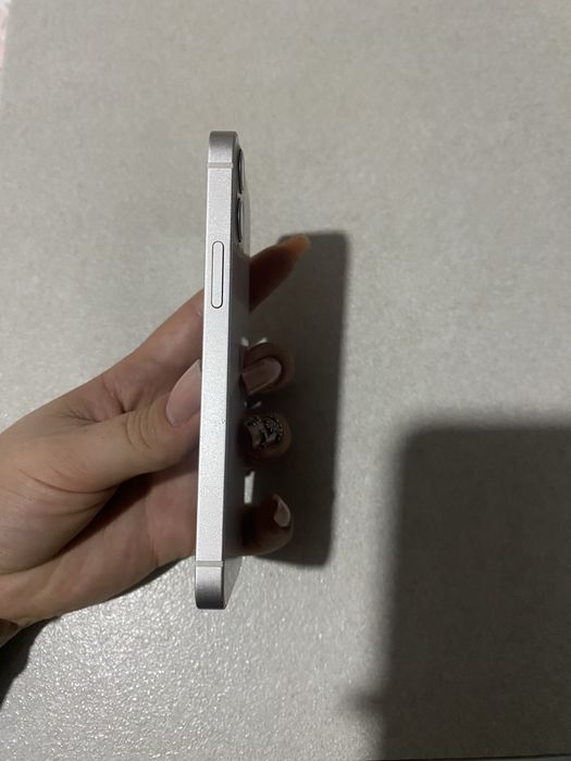 iPhone 12 mini,in stare foarte bună