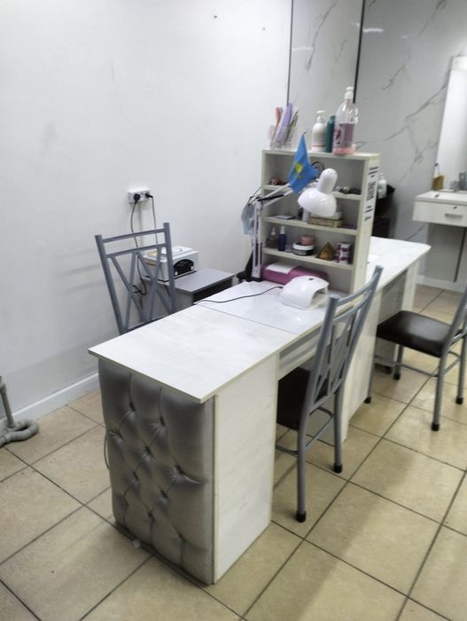 Для салона красоты мебель