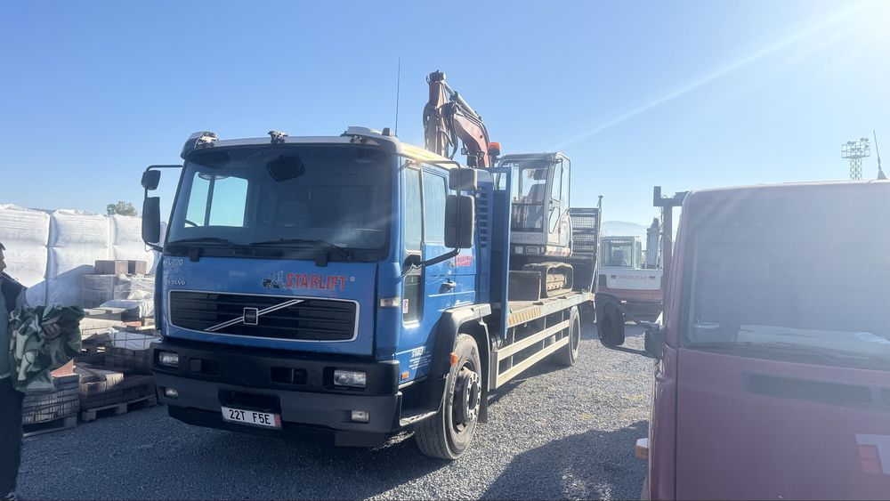 Trailer Volvo FL 220 rampe hidraulice