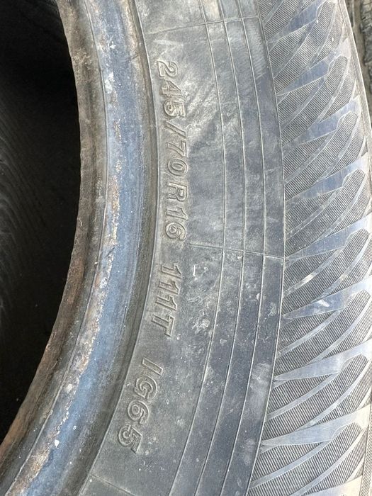 Yokohama 245/70r16