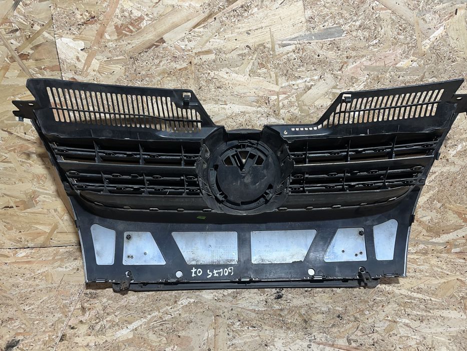 Grila centrala Volkswagen Golf 5 cod: 1K5 853 651