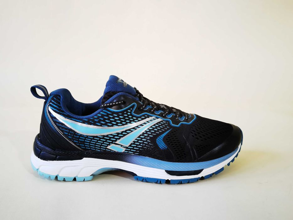 Adidasi alergare 42 43  Ghete munte  maraton INOC - Ger  Ca NOI