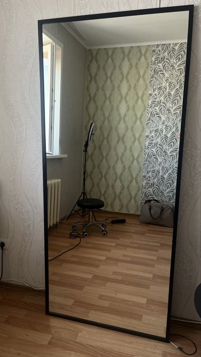 Зеркало напольное