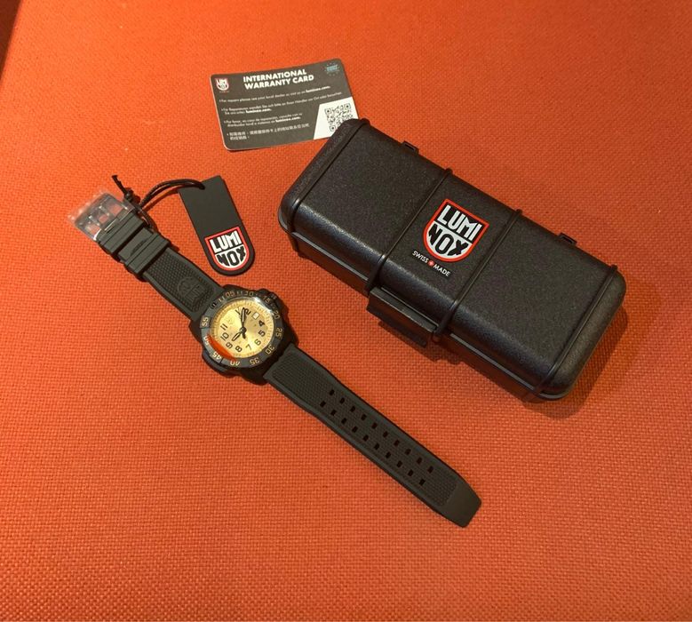 ЧИСТО НОВ! Luminox Navy SEAL Gold Limited Edition XS.3505.GP.1
