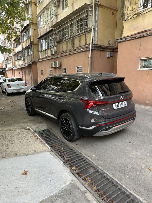 Продается Hyundai SantaFe 2022