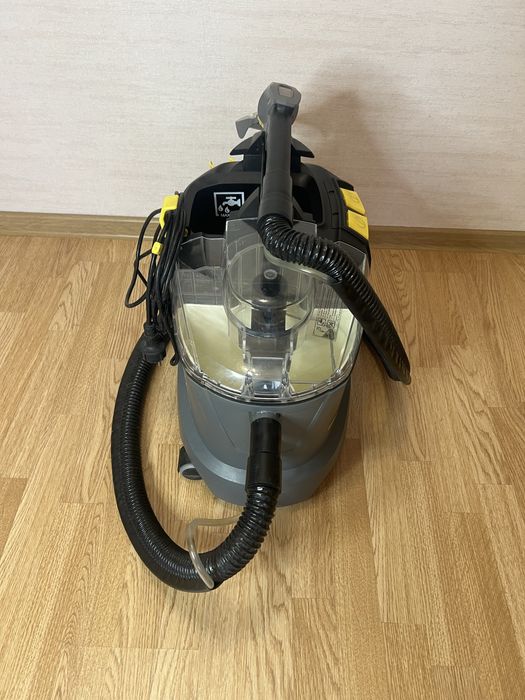 Моющий пылесос Puzzi 8/1 C