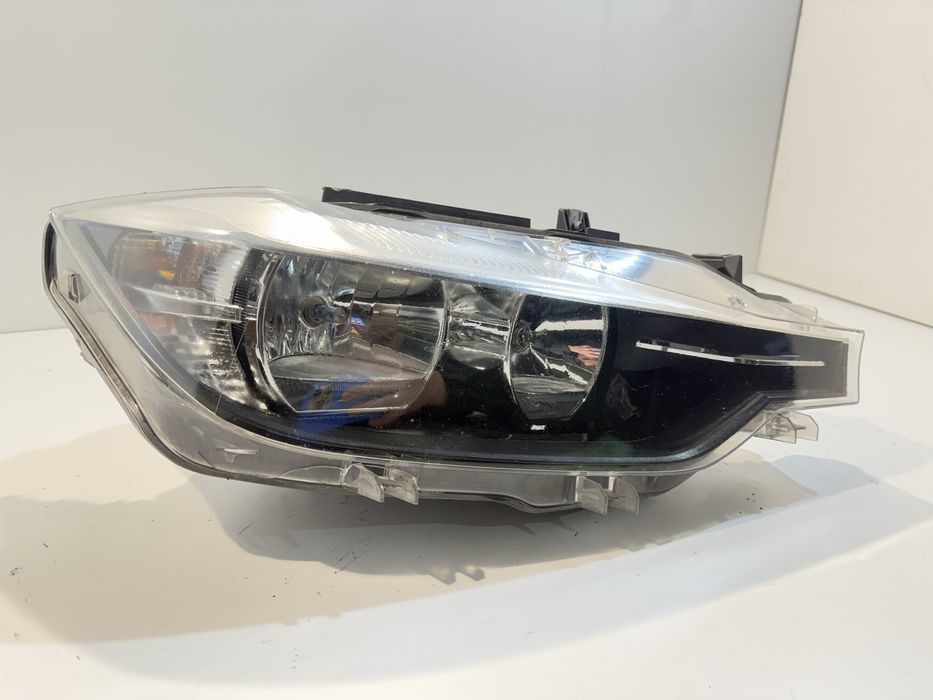 Продаваме десен фейслифт фар за БМВ Ф30 Ф31/facelift BMW F30 F31