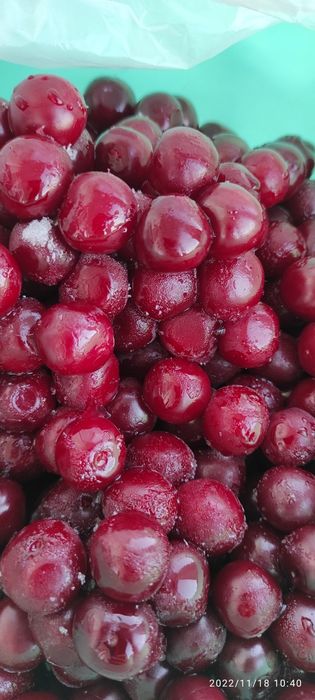 Вишня замороженная