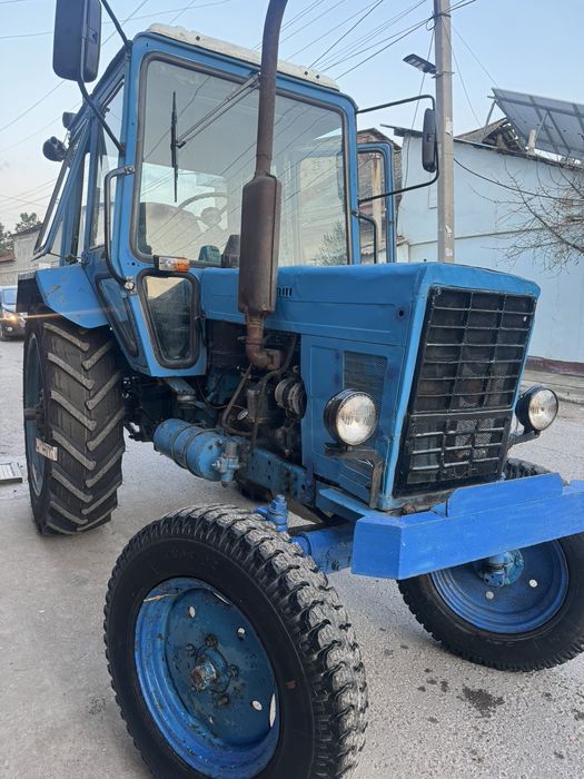 Traktor belarus 80
