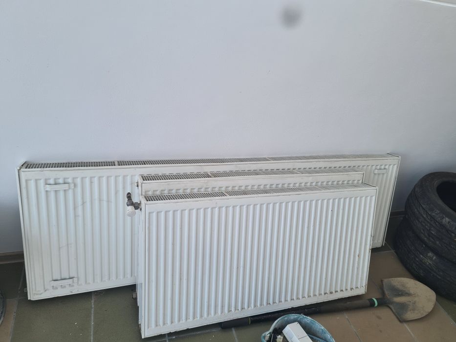 Lot 15 calorifere tablă