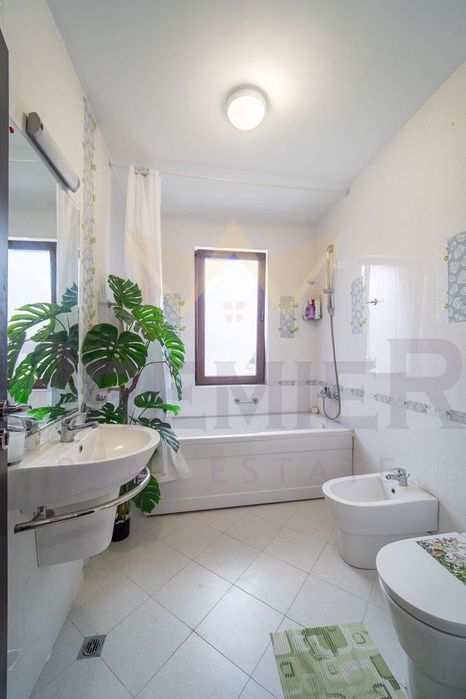 Продава се Двустаен апартамент в с. Топола, Област Добрич - 82 кв.м за 2255 €/кв.м - Снимка #9