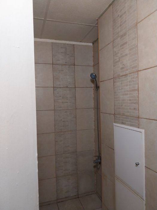 Продава се Четиристаен апартамент в Плевен, Сторгозия - 80 кв.м за 1250 €/кв.м - Снимка #4