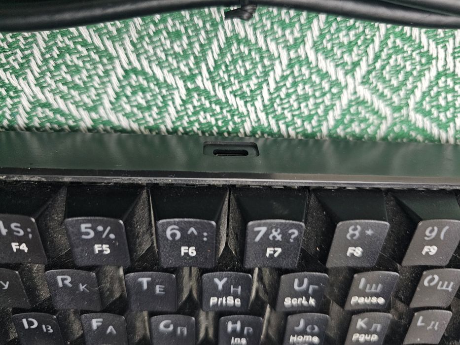 Мышка Logitech Клавиатура Striker
