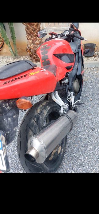 Honda Cbr F4i 600 на части