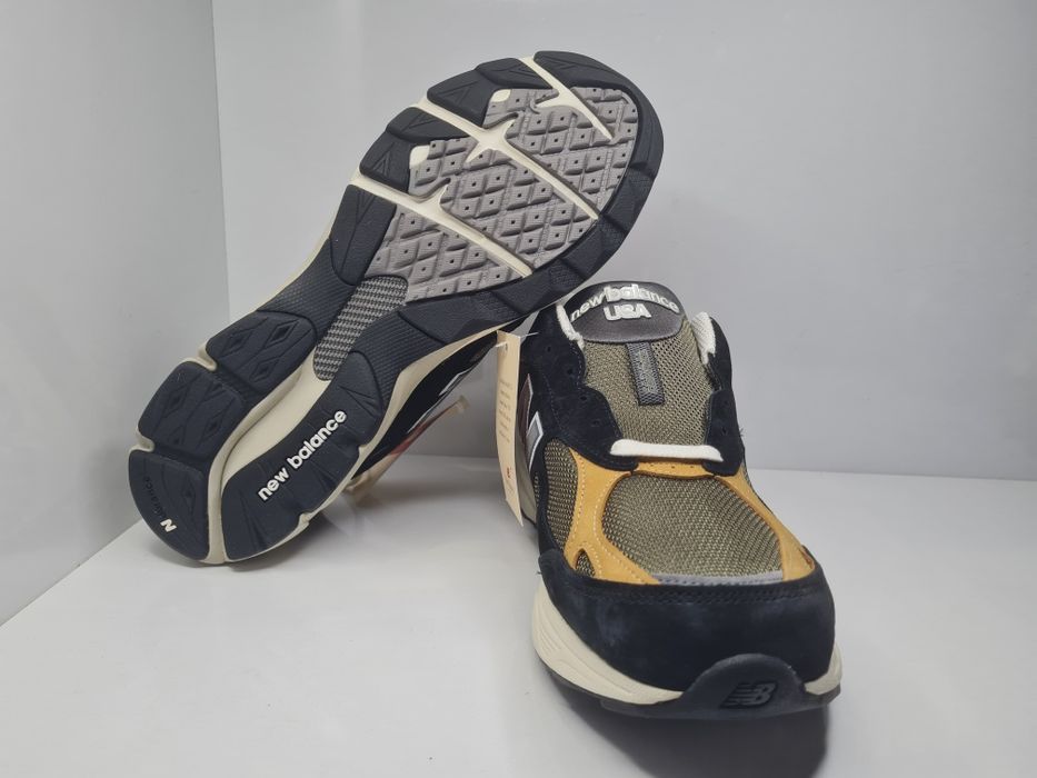 Маратонки New Balance 990v2 x Teddy Santis

Чисто нови с кутия.

Номер