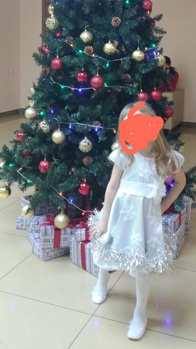 Продам платья разные