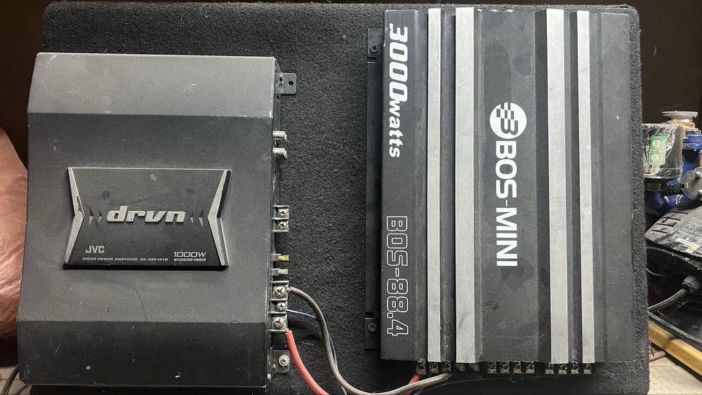 Сабвуфер марки jbl