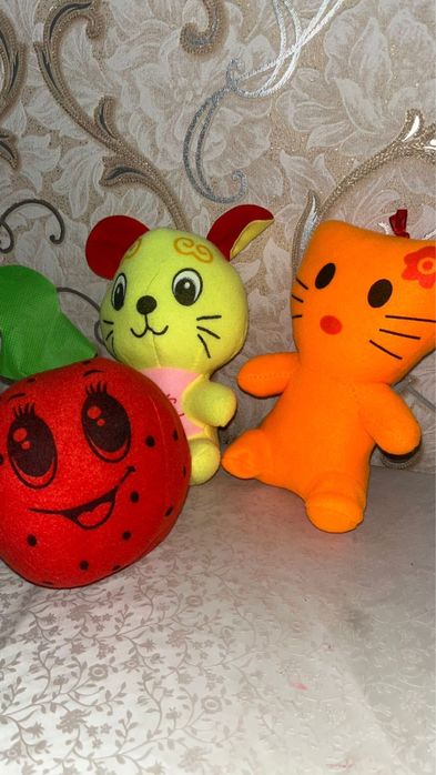 Маленькие разные игрушки